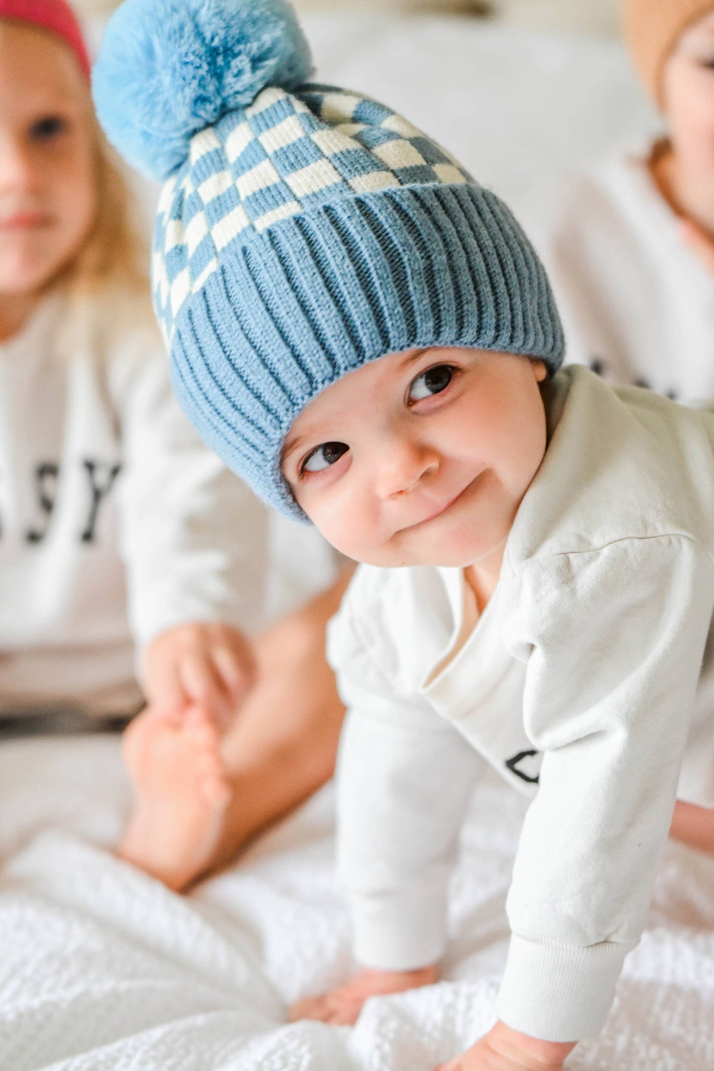 CHECKER POM BEANIE SKY